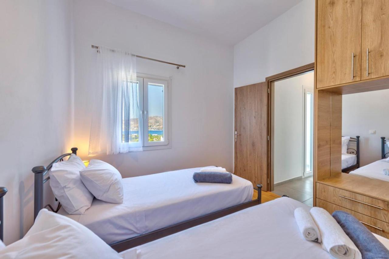Вілла Oceania House With Sea View Posidhonia  Екстер'єр фото